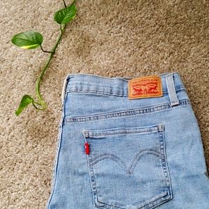 Levi jean shorts